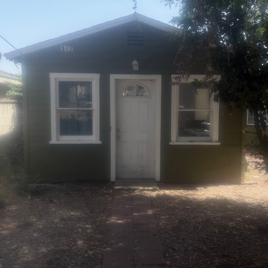Photo - 172 E Claremont St