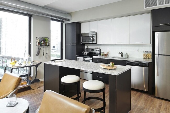 Building Photo - 4Marq Rental