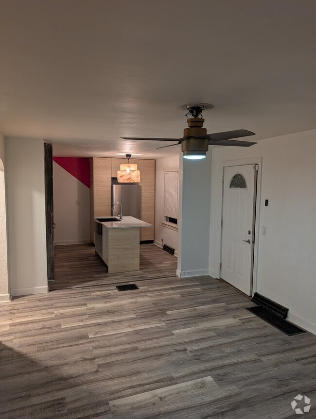 Building Photo - 114 Wolf Ave Rental