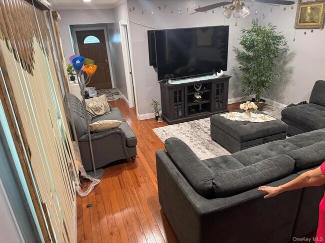 Building Photo - 120-09 95th Ave Unit 2nd floor