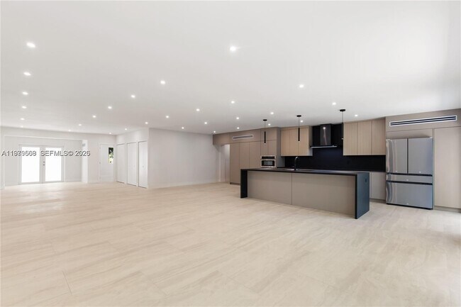 Photo - 2251 SW 20th St