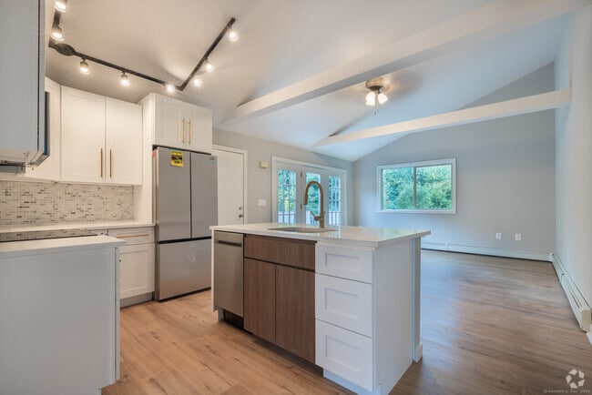 Building Photo - 147 Chestnut Tree Hill Rd Rental