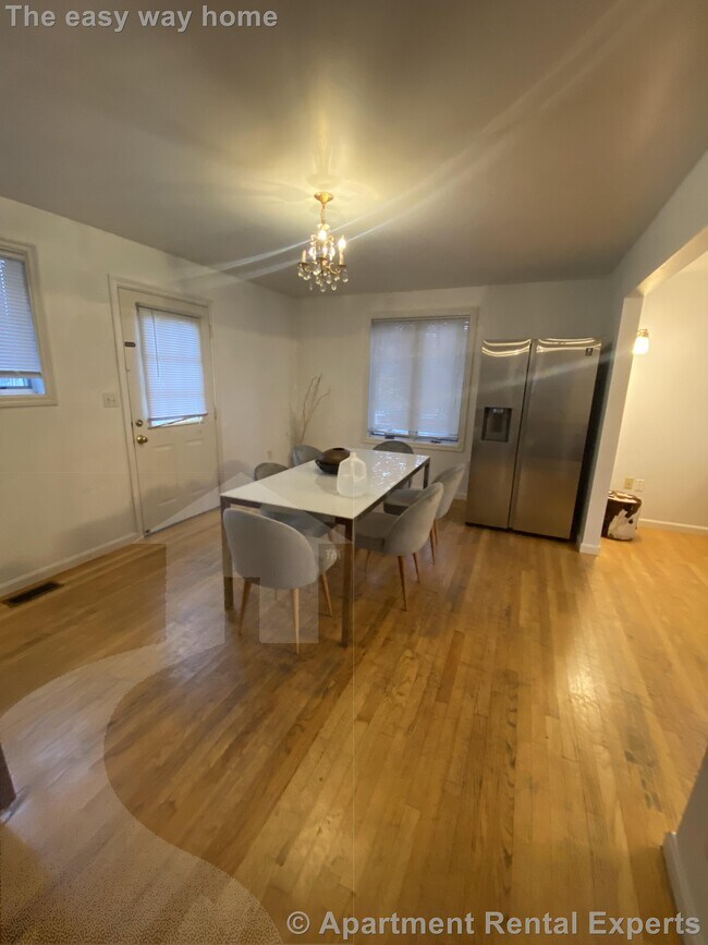 Photo - 309 Beacon St