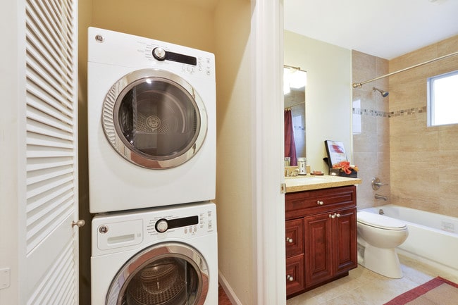 Photo - Berkeley Square Apartments