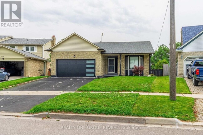 Photo - 326 Prince of Wales Dr