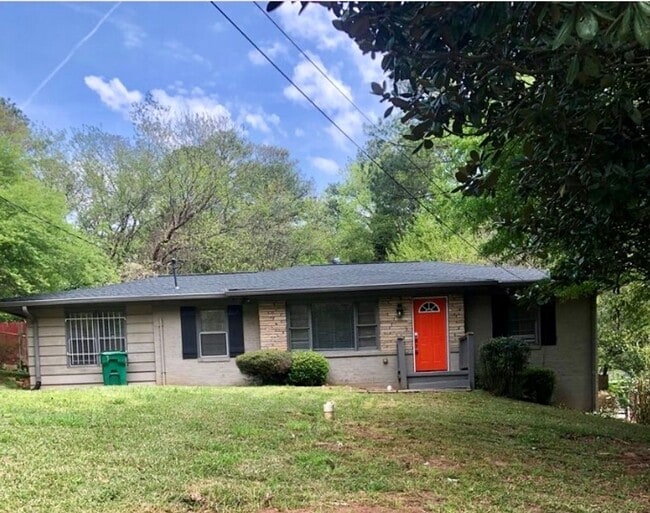 Building Photo - 3 Bed 2 Bath in Atlanta!