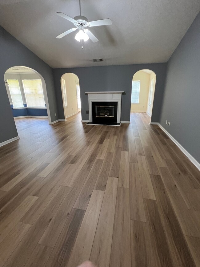 Photo - 3769 Stagecoach Pass