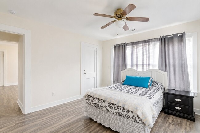 Photo - 310 Charles St Unit 3
