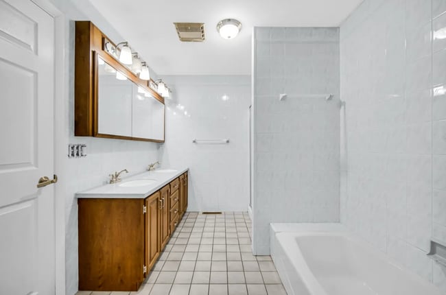 Photo - 212 Timrick Dr