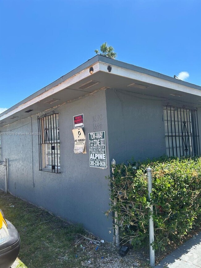 Building Photo - 1692 NW 7th Pl Rental