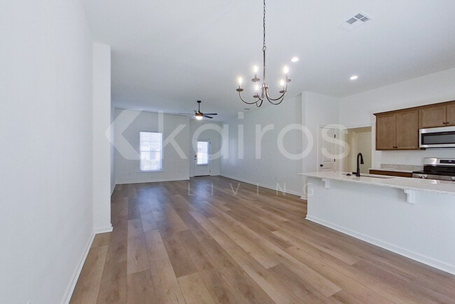 Photo - 102 Hendrix Rd