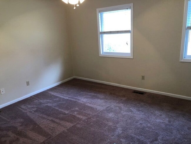 Photo - 303 Haltiwanger Rd Unit 303 Haltiwanger Rd. Apt #19