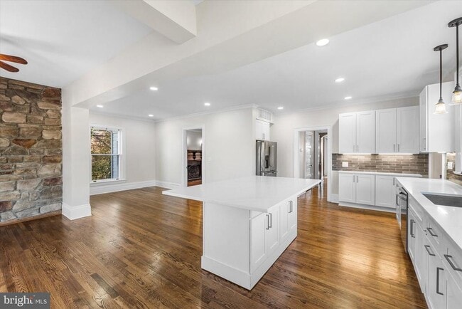 Photo - 311 W Main St