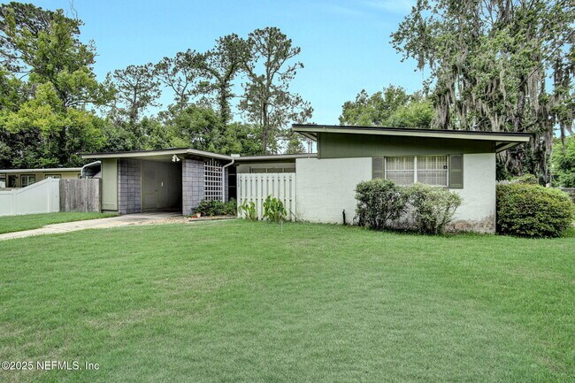 Building Photo - 1028 Legay Ave Rental