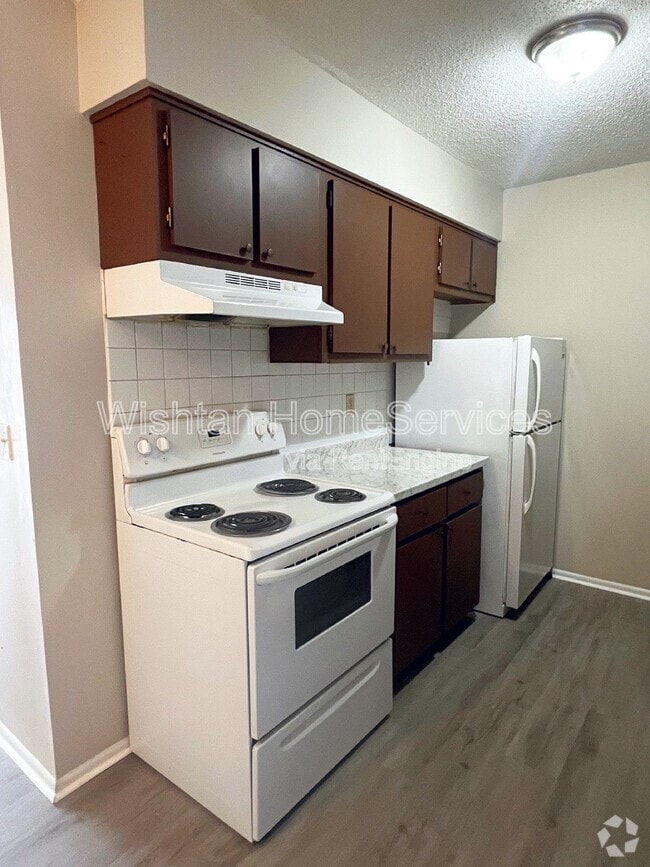 Building Photo - 217 Charleston Blvd Rental