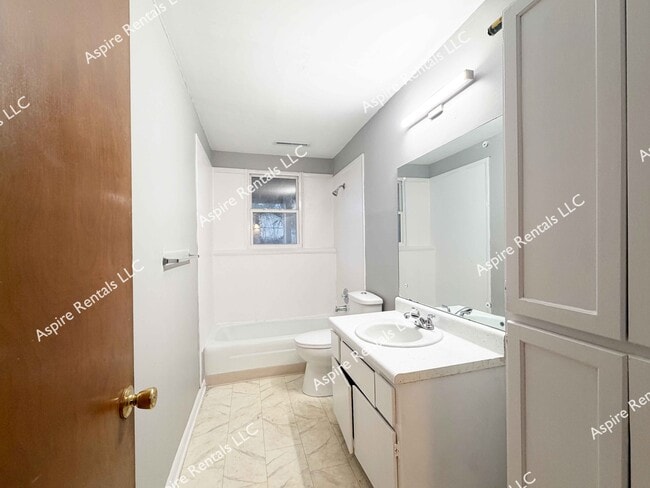 Photo - 2501 Willowbrook Ct