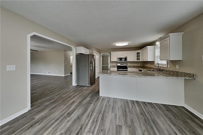 Photo - 33 Ashland Cir