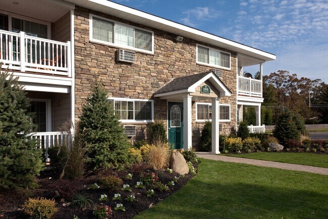 Photo - 231 Lakeland Ave Unidad 2-3A