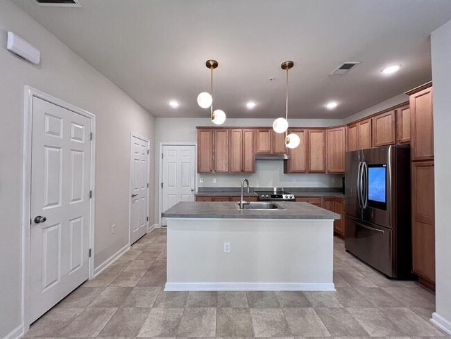 Photo - 5128 Cambria Wy