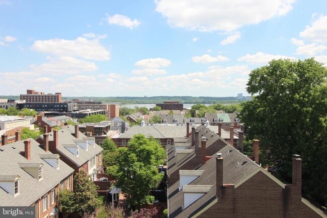 Photo - 515 N Washington St Unit 203