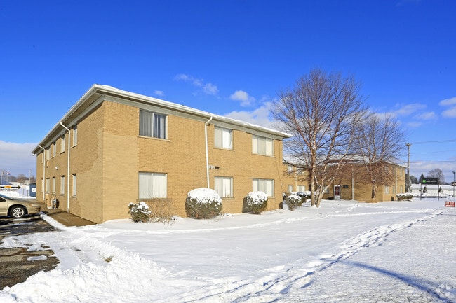 Imperial Gardens Apartments - Imperial Gardens Apartments