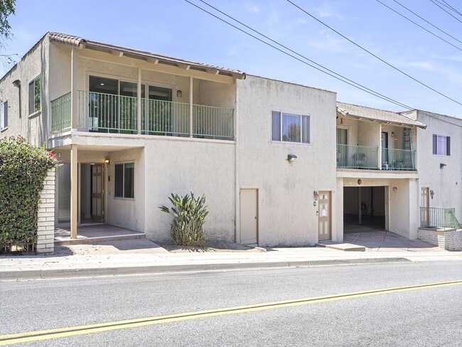 Building Photo - 1822 Spreckels Ln Unit #4
