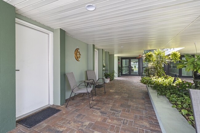 Photo - 21280 Brinson Ave