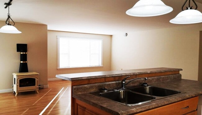 Photo - Carrington House