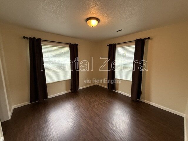 Photo - 1421 W 21st St