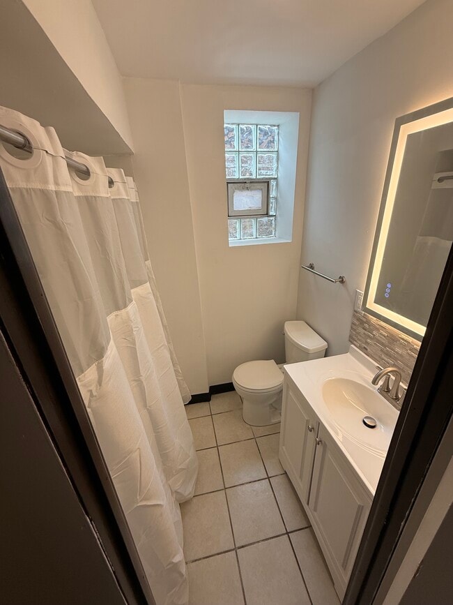 Photo - 3139 S Parnell Ave Unit 1