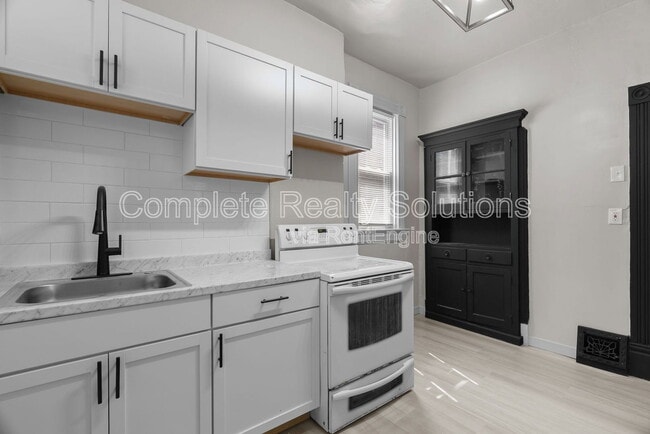 Photo - 4038 California Ave