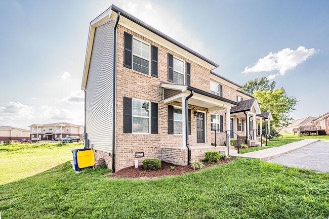 195 Creekwood Ave