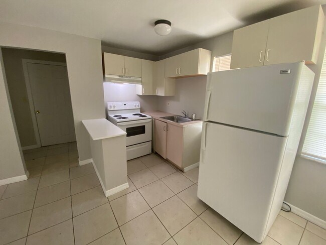 Photo - 1 Bedroom 1 Bath Duplex in Orlando for RENT!