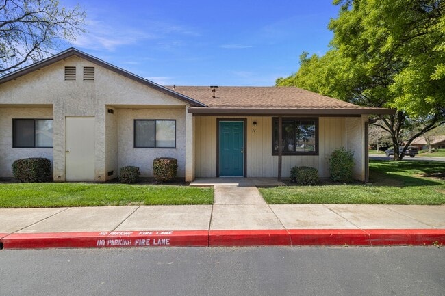 Eastwood Court Apartments