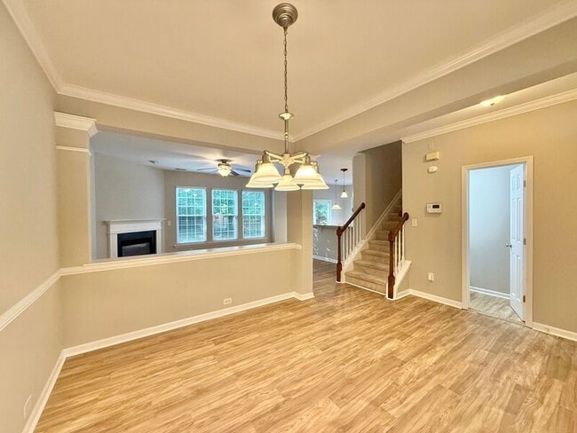 Photo - 2113 Trefoil Ln