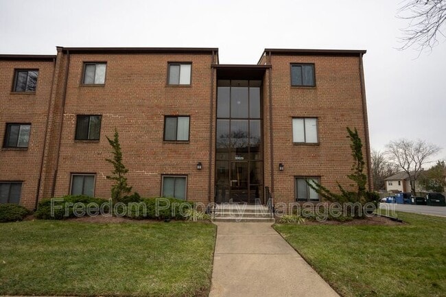 Building Photo - 10629 Provincial Dr