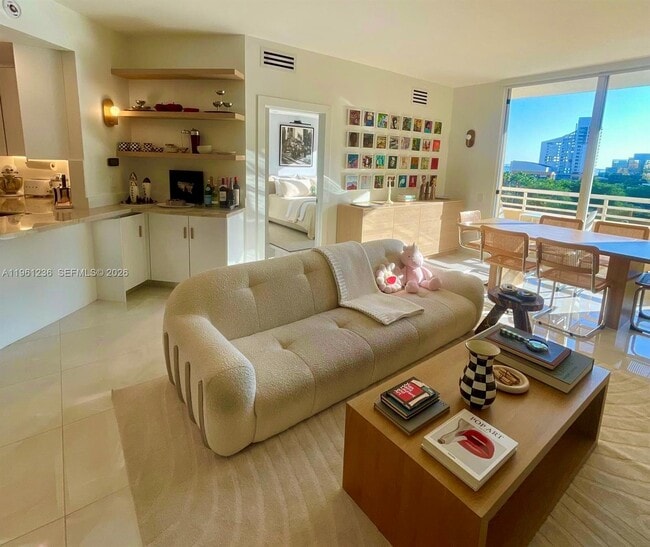 Photo - 888 Brickell Key Dr Unit 802