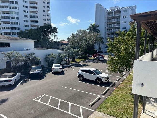 Building Photo - 300 Sunset Dr Unit 8 Rental