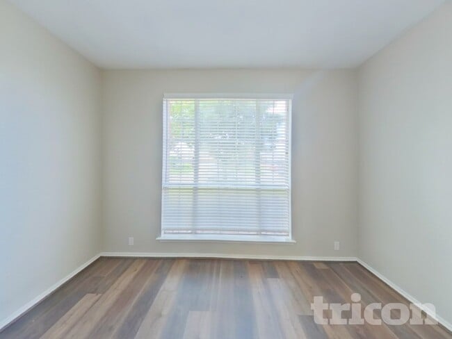 Photo - 4504 Vista Meadows Dr
