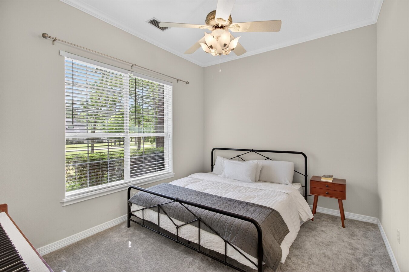 Photo - 10626 Crystal Cove Dr