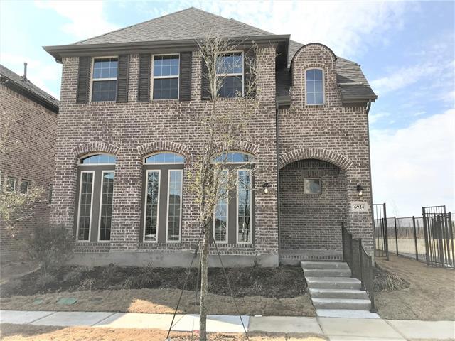 Photo - 6924 Royal View Dr