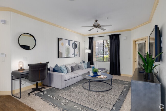 1BR, 1BA - 749SF - Living Room