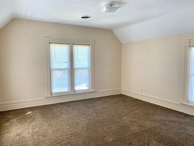 Photo - 281 Jefferson St Unidad 281 1/2 Jefferson St.  2