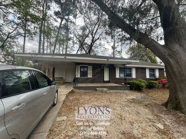 Building Photo - 2001 McRee Dr