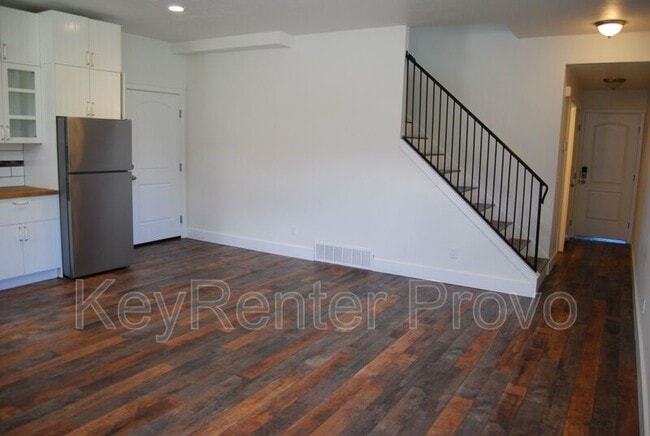 Photo - 713 W 500 S Unidad B