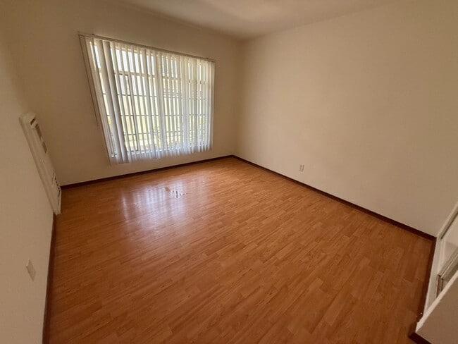 Photo - 1811 Garfield Pl Unidad 4D