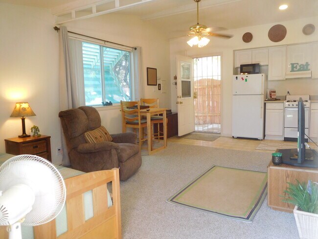 ROOMY - 1248 Donald Way Unidad 1