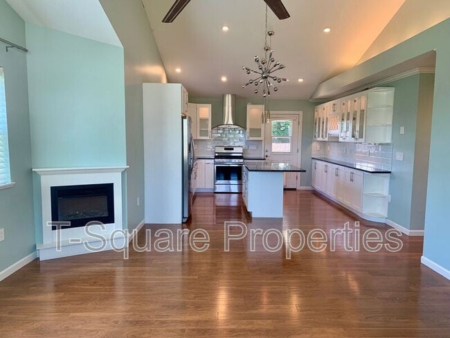 Photo - 1916 60th St SE