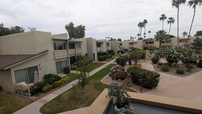 Building Photo - 4630 N 68th St Unit 256