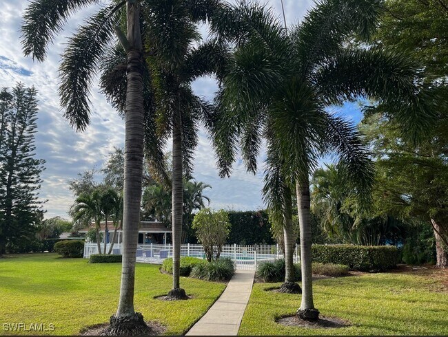 240 Palm River Blvd Unit C102